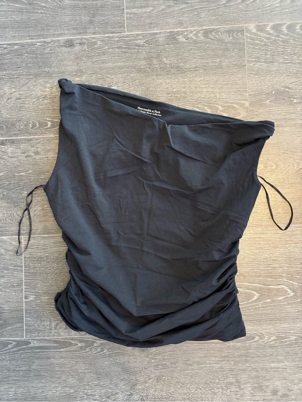NWOT Abercrombie & Fitch Black Sleeveless Asymmetrical Top